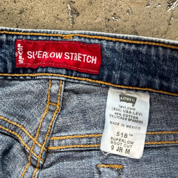 Y2K Levi’s superlow jeans size 9M jr amazing low rise jeans with stretch - Picture 5 of 8